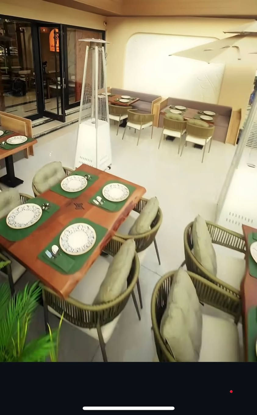 للبيع كراسي صناعه تركيا طلب خاص مستعمله شهر السعر 90 الف للكرسي الواحد للاستفسار ***********
