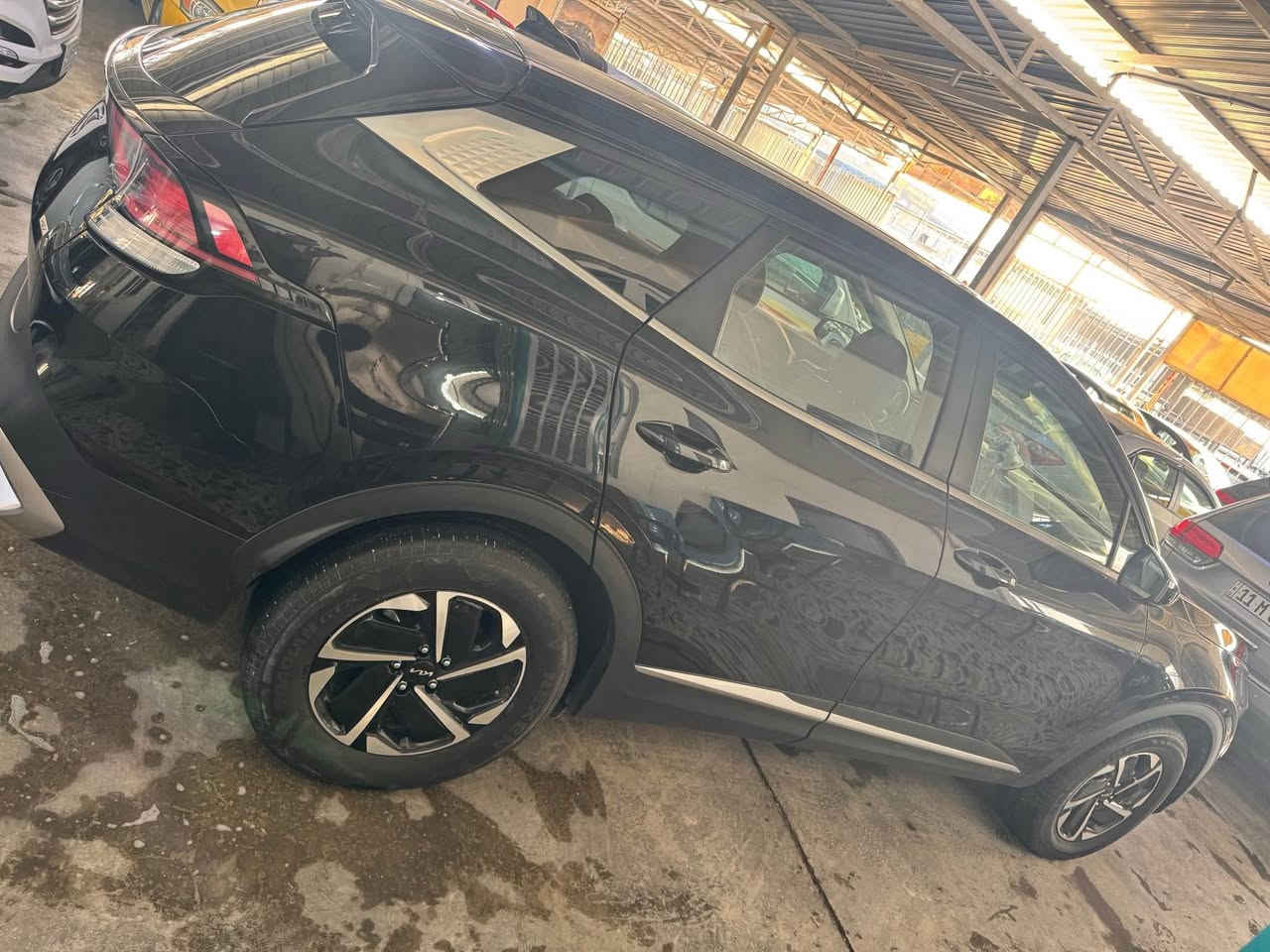 السلام عليكم..كياسبورتج 2023 هايبرد سياره جديده جدا بدون دواخل بدون صبغ بدون بارد ماشيه 28 وضع الشركه ممفتوح بيها برغي رقم بغداد الدولي هزه وسنويه وارقام جدد نص فول سعرها 193 مجال بسيط بيع او مراوس مكانها بغداد الدوره صور الحادث بالمنشور*********** بغداد, العراق
