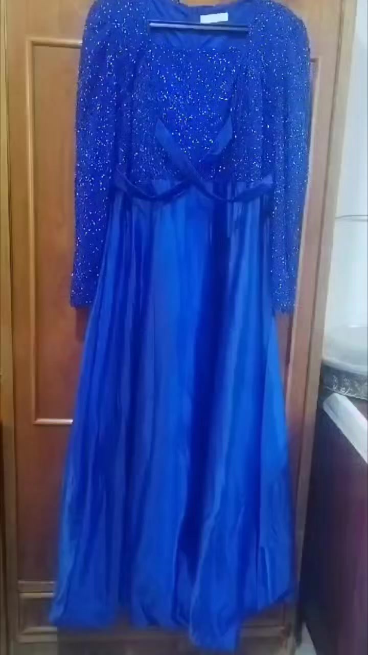 السلام عليكم بنات عندي الفساتين اشتريت الواحد ب٥٠الف اريد ابيعهن مستعجله على بيعتهن قياس ٤٤ وبيهن مجال ملبوسات كل واحد مره


**إذا كنت صاحب هذا الإعلان وتريد حذفه لأي سبب، رجاءا أرسل رسالة إلى الدعم الفني**