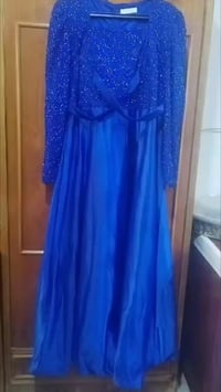 فساتين • مقاس ٤٤ • لبست مرة