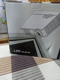 جهاز عارضه يعرض كل شيء يعني موجود بيه وجهاز مفيد وبالكرتونه ما ناقصه ا...