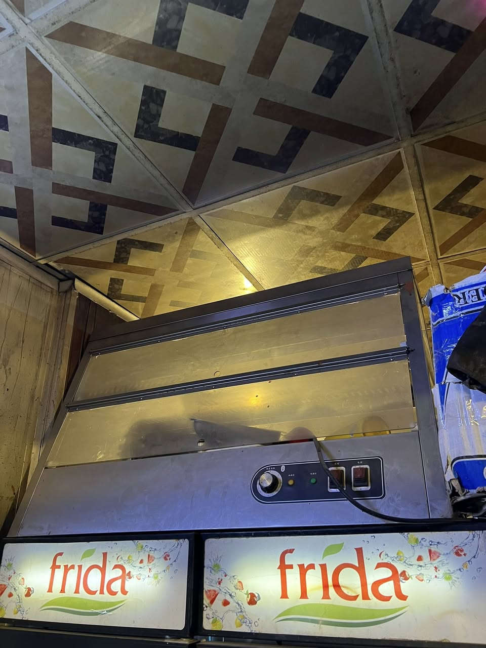 غراض مطعم للبيع مستعمل شهر واحد نضاف استفسار خاص


**إذا كنت صاحب هذا الإعلان وتريد حذفه لأي سبب، رجاءا أرسل رسالة إلى الدعم الفني**