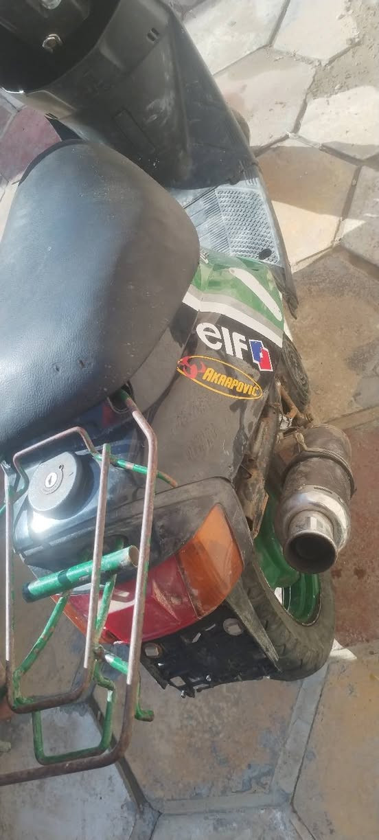 سلام عليكم شباب دراجه بزون للبيع شغاله خير من الله شراي بخدمته هذا رقمي *********** مكاني سبع قصور
