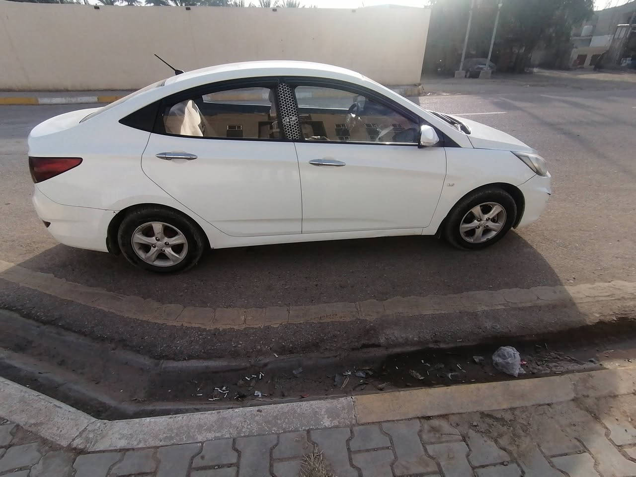 اكسنت ٢٠١٣ خليجي كفاله محرك كير والكشر عدا الي بالسونار قطعتين صبغ سياره جديدة شاشه كامره حساس خلفي ويل كب تخم تاير جديد تبريد تدفأ صدر كله جديد رقم انكليزي وهزه جديده والسنويه لل ٢٩ السعر ١٠٠ أي شده وبيها مجال  حك جيتك وعزوبيتك *********** مكانها ديالى بعقوبه
