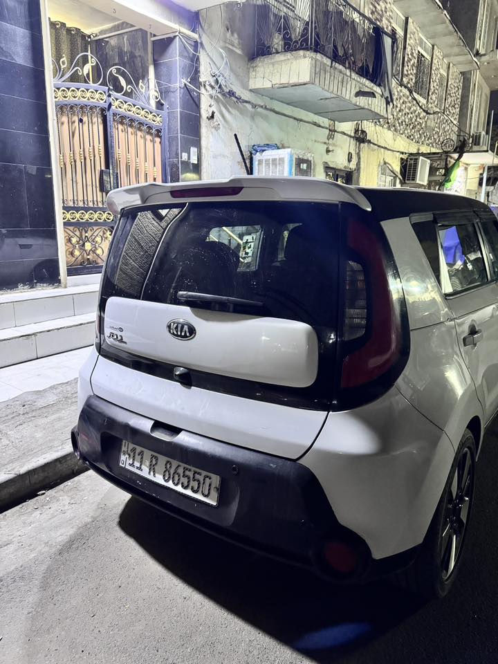 سلام عليكم للبيع فقط 
كيا صول موديل 2014 

وارد أمريكي حادث فقط دعامية 

والباقي كفاله 

رقم بغداد تحويل موجود 

لون ابيضّ 

فول مواصفات ما عدا البصمه 

المكان السياره : الكاظمية 

الاستفسار: ***********
