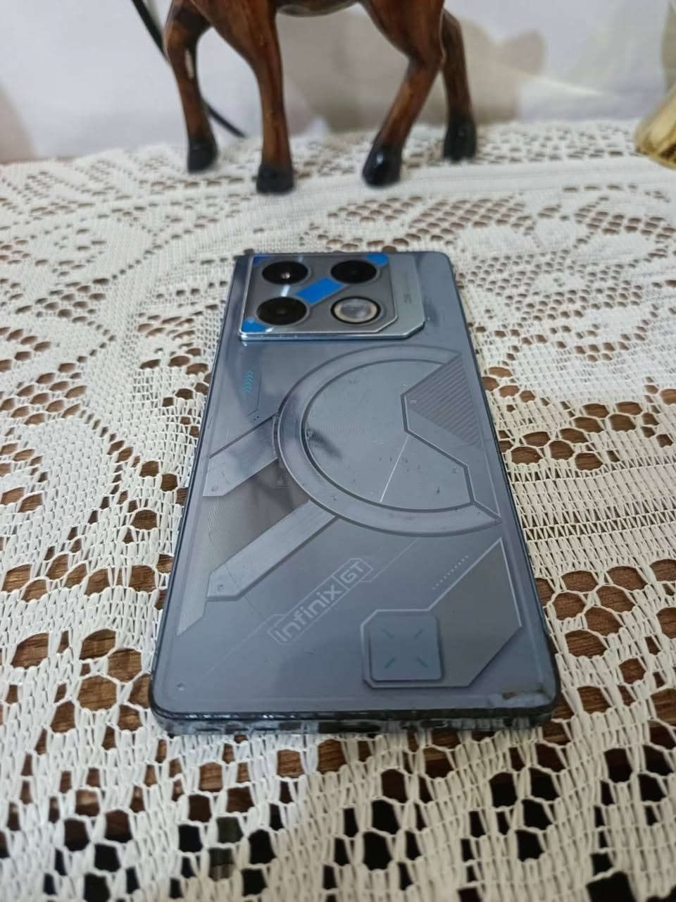 السلام عليكم انفنكس جيتي 20 بروه جهاز حلو نضيف لا داخل تصليح ولا ابدل بيه شي بس الشاصي شويه تعبان  ذاكرته 256 يرهم بيع ويرهم امراوس مكاني بغداد المشتل /***********
