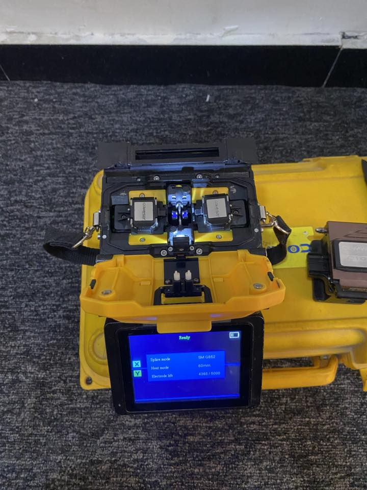 من رخصه الادمن مكينه كموي A3 نضافه 100/80 مداخله تصليح ابد اي مشكال ما بيه السعر 700 الف وبيه مجال بصيط مكاني بغداد للاستفسار ***********
