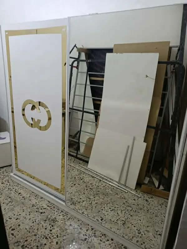 غرفه 5 قطع لو ابيضّ ساطع  
عدد قطع 5 
شد وتوصيل مجاني داخل بغداد
سعر375 شامل توصيل وشد


**إذا كنت صاحب هذا الإعلان وتريد حذفه لأي سبب، رجاءا أرسل رسالة إلى الدعم الفني**