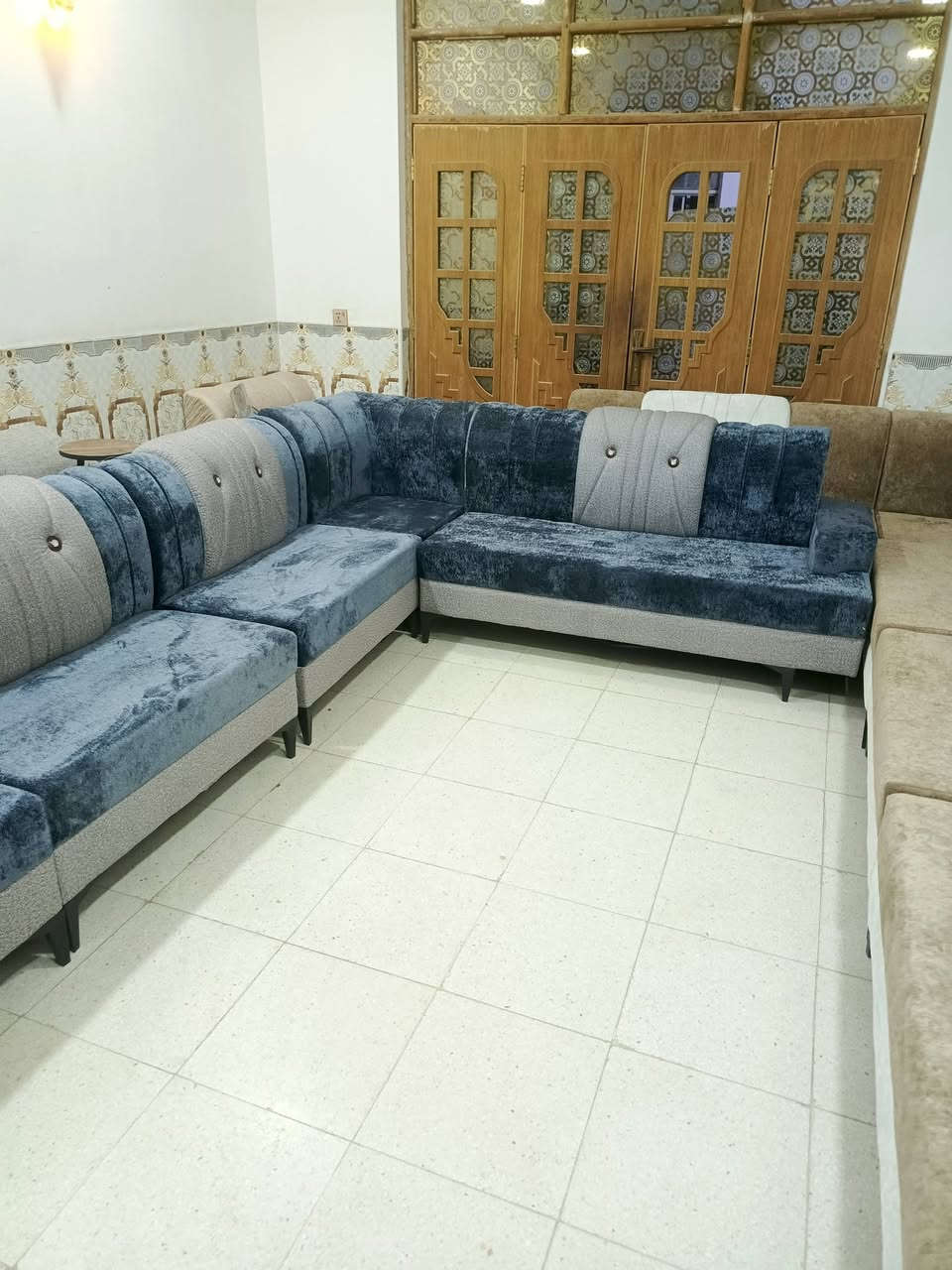 اقماس خاولي
7متر 
11نفر جديد غير مستعمل تسكام شرط بلوك اسود وسفنج مميز اولا لونه فد شي مكاني حله نادر الثانيه عله الخدمي ***********واتساب

