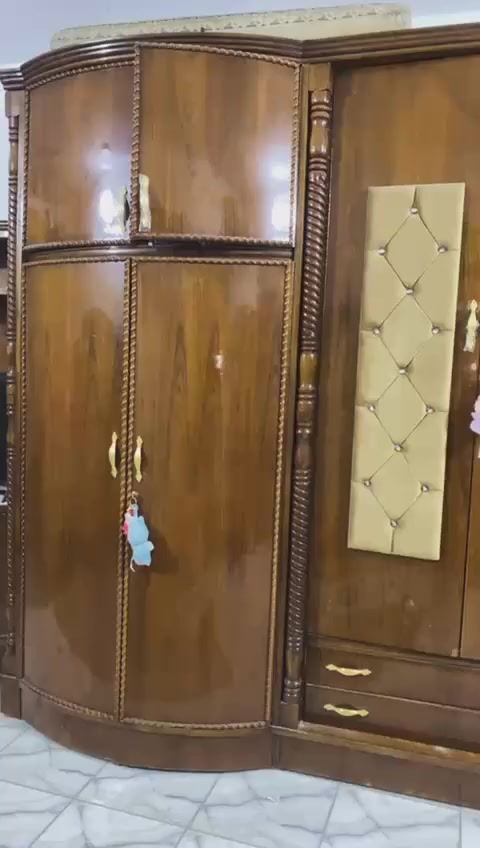 سلام عليكم غرفه صاج للبيع
غرافه جديده و حلوه 
مكاني بغداد 
السعر مليون و 750
النتصال ***********
