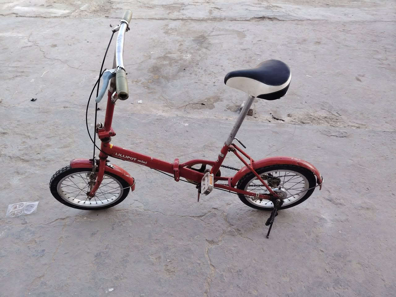 بايسكل  ياباني باله ينطبگ حجمه ١٦
نظيف ٨٠٪ استفسار ع الرقم ***********
السعر ٧٥
