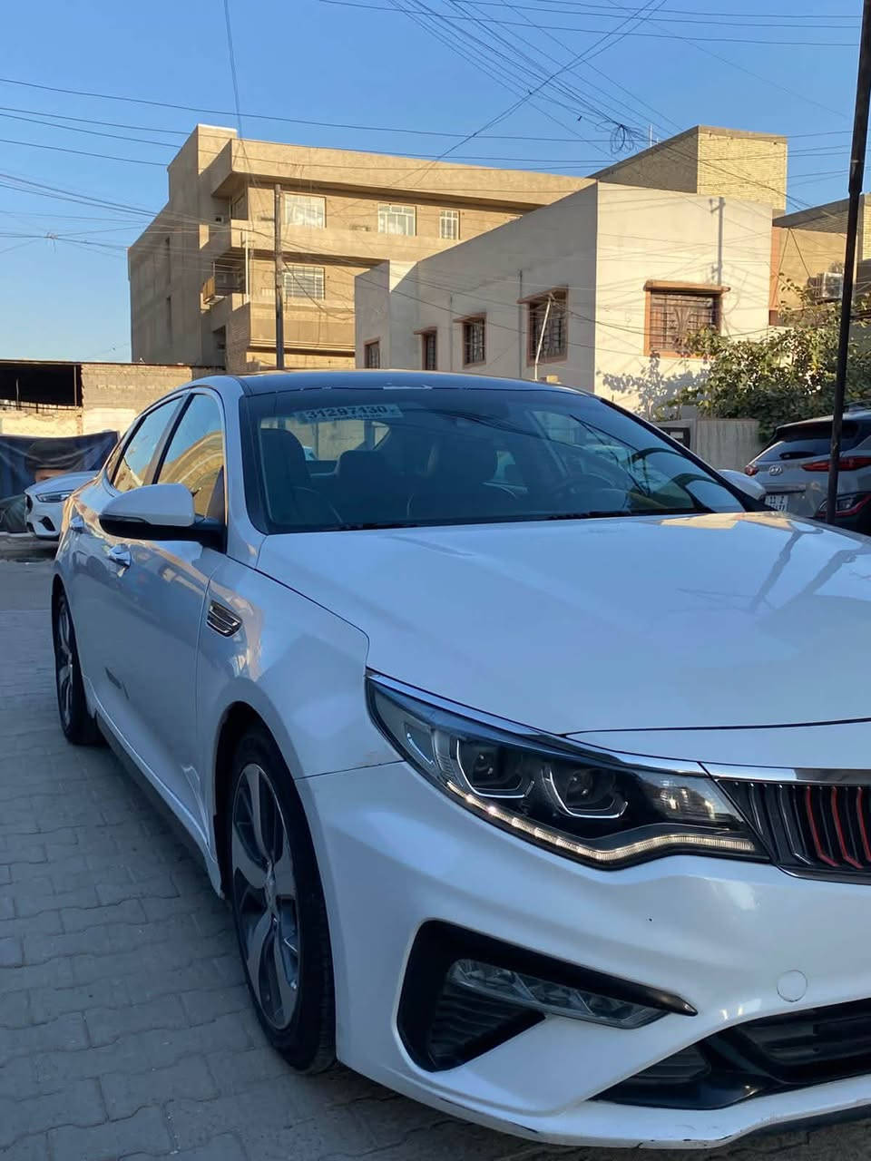 السلام عليكم 
كيا اوبتما امريكي فول 2019 ماعدى البنوراما 
قماره حديد 
محرك ٢٤٠٠ 
بصمه تشغيل 
ابواب داخل جلد ومخمل 
حساس خلفي 
رادار امامي وجانبي 
توقف ذاتي وتحديد مسار 
لد امامي وخلفي 
حادث امامي تبديل بنيد فقط 
بدون دواخل وبدون ايرباك  سياره جديده وجاهزه مابيه نقص 
باقي المواصفات موضحه بلصور 
السعر ١٤٠$ بيه مجال قليل 
مكان السياره بغداد 
للاستفسار عله هذا الرقم 
*********** 
غير متواجد عله الفيس بوك
