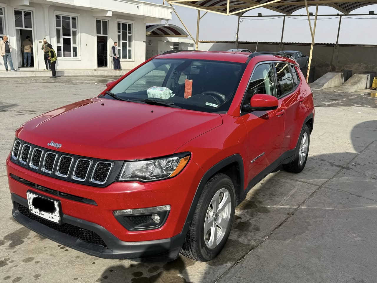 🚘 للبيع جيب كومباس jeep compass 🚘
موديل: 2019

اللون: احمر (🔥)

عداد المسافة : ٧٧ ألف ميل فقط

المحرك : ٤ سلندر ٢.٤ L

الحالة: نظيفة جداً 

الرقم : بغداد تحويل ثاني يوم

المواصفات: لاتيتيود معروفة مواصفاتها  +شاشة كبيرة + كاميرا خلفية

السيارة خير من الله بچم كبس محرك وكير بشرط 

من البيت للعيادة 

صور الحادث مرفقة 

رقم الشاصي : 3C4NJCBB6KT855181

📌 ملاحظة مهمة:

السيارة وارد امريكي

حادثها باب خلف السائق فقط ومبدل نفس اللون مطابق

بيها رصعات بسيطة بالجاملغ الامامي عكس السايق 

السيارة بحالة ممتازة وتشتغل 100% بدون أي مشاكل 👌

جاهزة للفحص، وما تحتاج شي نهائياً.

مكان السيارة الانبار - الخالدية 📍

السعر : اترك تعليق يوصلك خاص 💵

📩 للتواصل خاص: ‏‪***********‬‏ أو تعليق 

سبب البيع شراء سيارة اكبر 

#سيارات_للبيع

#جيب_كومباس

#سيارات_أمريكي

#جيب

#فرصة_ما_تتعوض

#بيع_وشراء_سيارات

#معارض_السيارات
