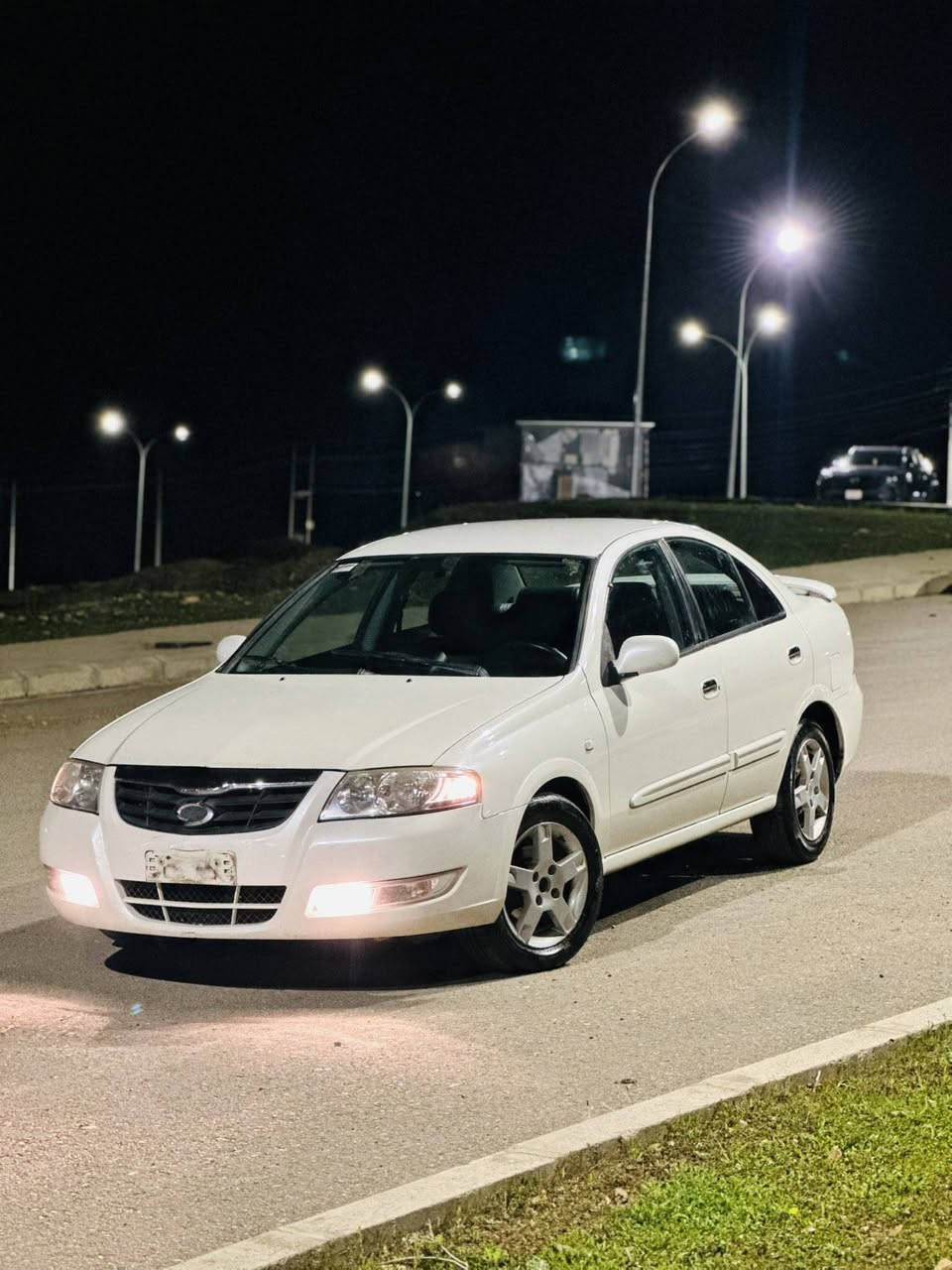 سامسۆنگ ٢٠٠٧ 
سەیارەکە لۆک لۆکە 
شوخت و گەڵایەک ببڕە 
بریک بەسراوە 
ڕۆنی گێڕ و مەکینە گۆڕاوە 
جامی هەڵگیراوە 
بڕێک بەسراوە 
٤ تایەی تازە
کامل مەسروف 
سەیارەکە ڕەقەم یەک جوانە 
هەڵەبجەی شەهید 
***********
نرخی ٥٤ گەڵا
