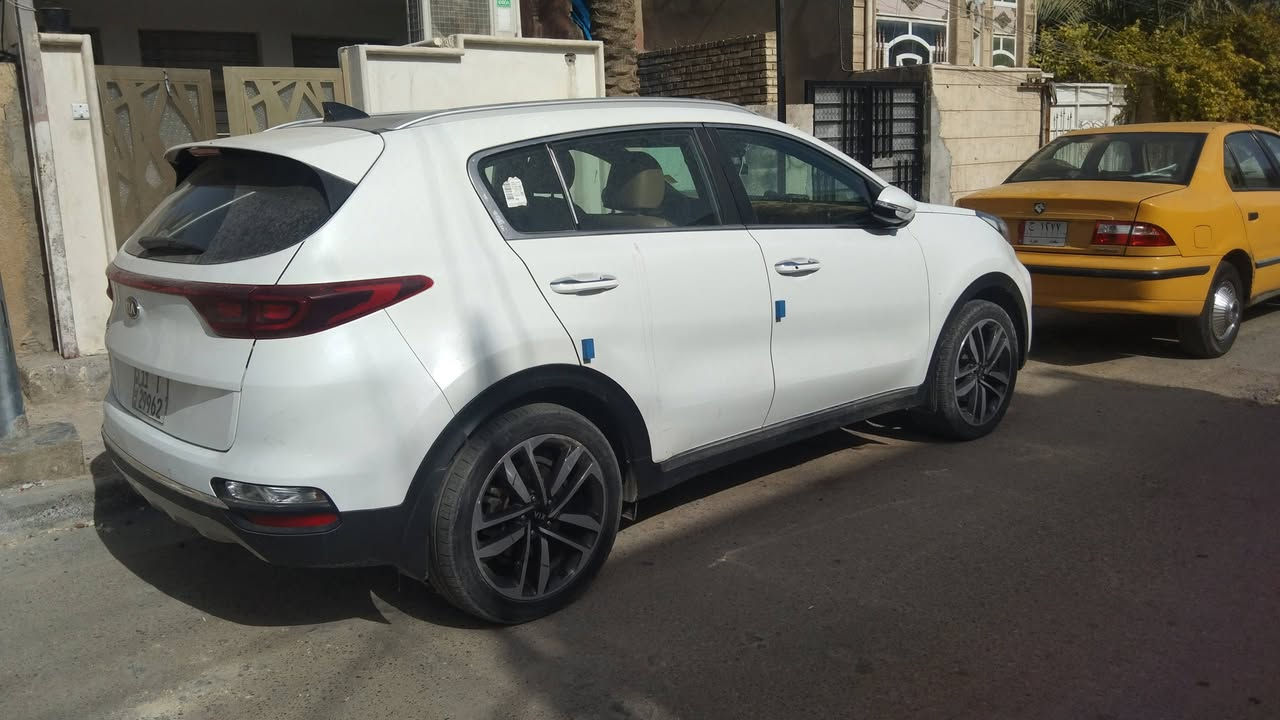 سبورتج  2019 شكل  2021  بسمي 
رقم بغداد لجديد 11 هزه ورقم جديد 
بيهه بنيد صبغ ودعاميه وصور موجودات قبل الصبغ
فول مواصفات   1 / 1 
المواصفات :
محرك 2000 دوش المرغوب 
 بانوراما 
 بصمة 
ترحيب عند الاقتراب 
بصمه ابواب 
اوتو هولد 
داخل سقف اسود 
 هاند بريك بصمة 
 شاشة نفكيشن كبيرا 
تبريد بيانو 
 تحكمات ستيرن كامله 
 جنطة بصمة كهرباء 
 كشنات جلد 
 حساس امامي خلفي
مانع انحدار 
ويل حجم 19 / 5 ويل كب 
4 دسك 
 كامرة دوارة
 كراسي كهرباء عدد 2  
 وباقي المواصفات المعروفة  
مكاني بغداد  جانب الكرخ 
السعر 186
الاتصال على الرقم 
***********
