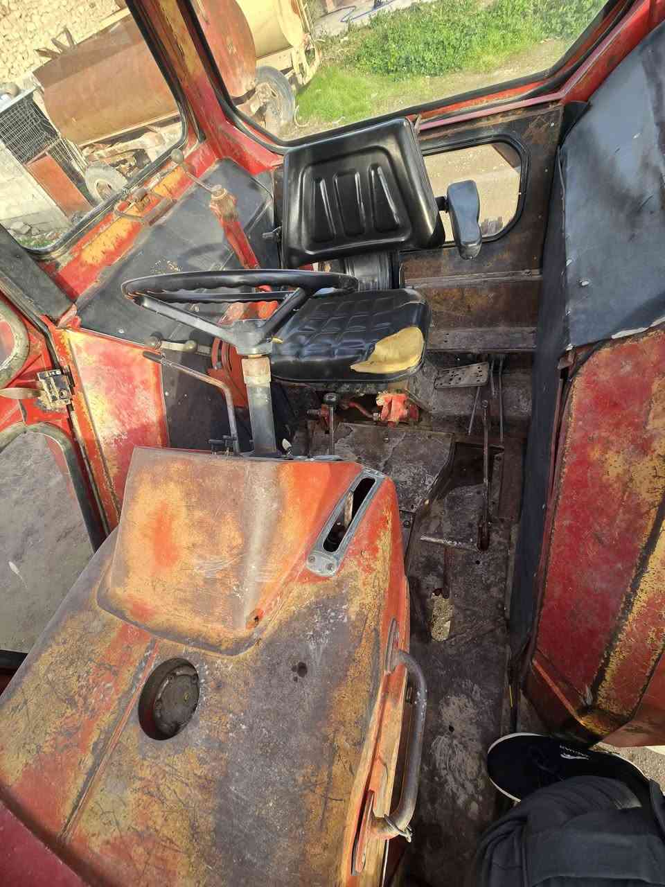 السلام عليكم. للبيع فالفو موديل 80 دبل أكسل رقم سنوية شرط التحويل  العنوان : الموصل/تلعفر 

للأستفسار أكثر : ‏‪0771 023 7718‬‏
