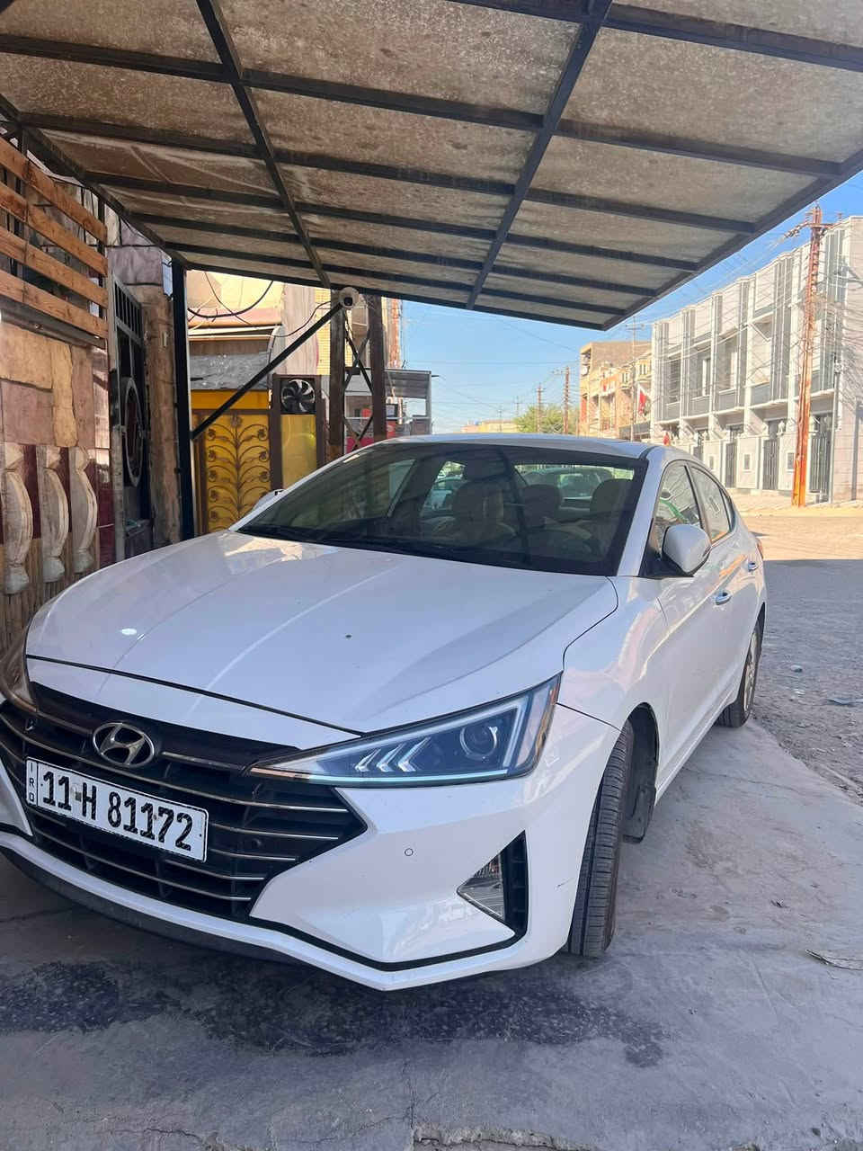 هونداي النترا 2020 خليجي ابيض.
فول مواصفات 1/1 محرك 2000 دوش 
ماشية 64 الف km سيارة مامتعوب
بنيد مصبوغ اثر طخة وبية صبغ بالهلال الخلفي قبق البانزين موضح بالسونار. 
رقم بغداد الانكليزي تحويل ثاني يوم 
فتحه بصمه صندوق ذكي 
اشاير مري + ترحيب عند الفتح تبريد قطعتين 
3 انضه قياده (سبورت+ايكو+نورمال ) 
عدسات زنون + تحكم بمستوى الايت 
والمواصفات المعروفة بالخليجي الفول 
جاهزه كل نقص مابيه انشاءالله
سونار موجود ويه الصور
144 ورقة وبيه مجال بسيط جداً جداً
***********
بغداد الرصافة
الاتصال ع الرقم الموجود غير متوفر ع الفيس
