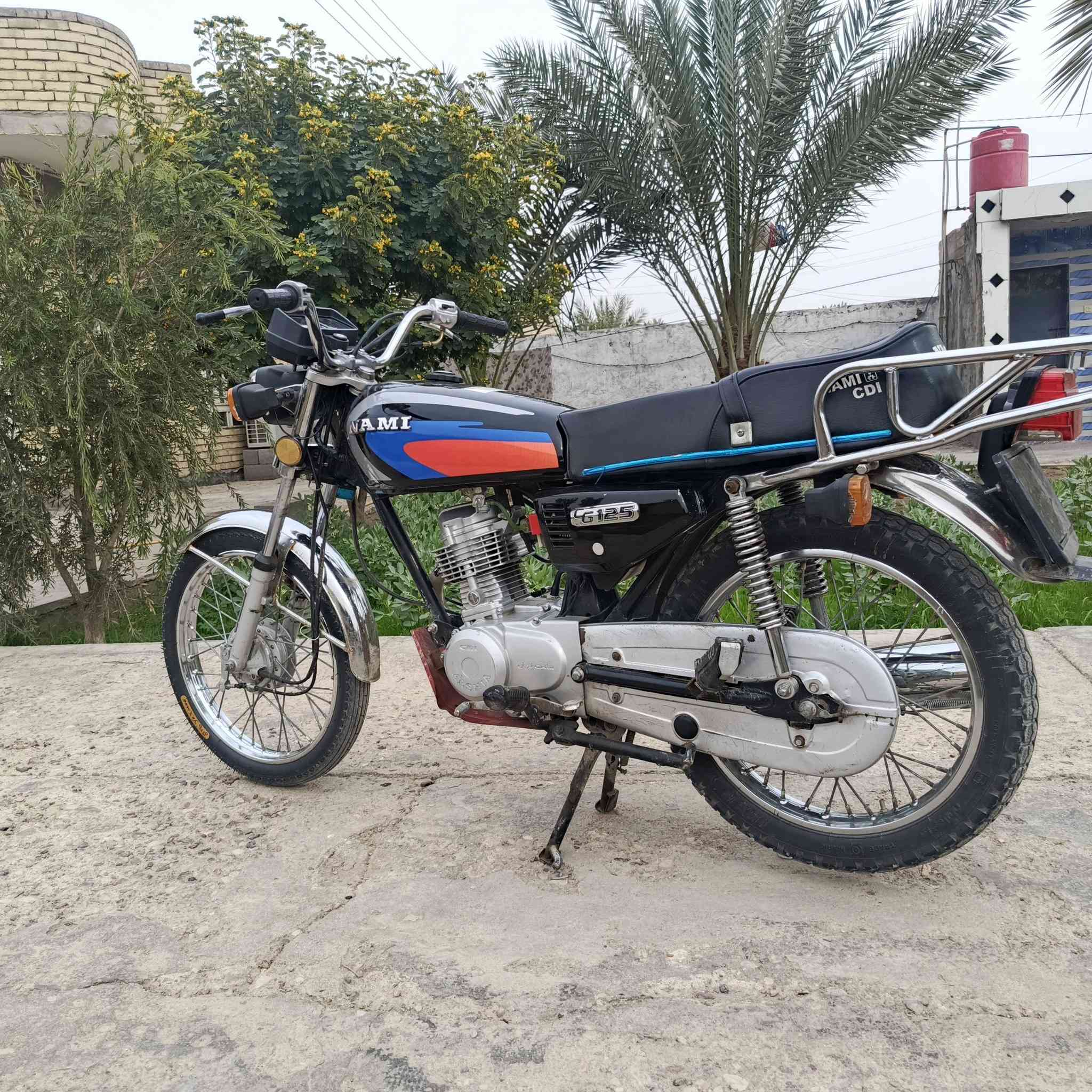 دراجه يراني متياز السعر 700العنوان ابو رمان قرب المشتل البانزين خانه ***********
