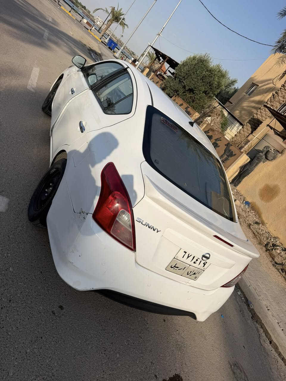 السلام عليكم نيسان سني 2021 كفاله سياره بس طخات بيه واضحه بتصوير بيع سريع 95 وبيه مجال ***********
