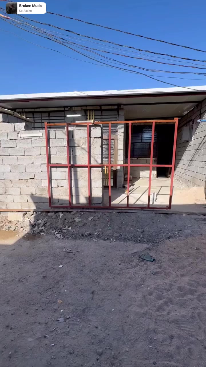 بيت للبيع زراعي خلف الجوهره مدخل البونصيف
مساحت البيت 125واجه7.5*ونزال 17
غرفه 5*4
حولي7*3
مطبخ 3*4
منور 2*2
استقبال 7*4
صحيات 
سقف سندويج 
كامل مكمل من داخل 
بناء 2025
للاستفسار *********** يوجد واتس أب
