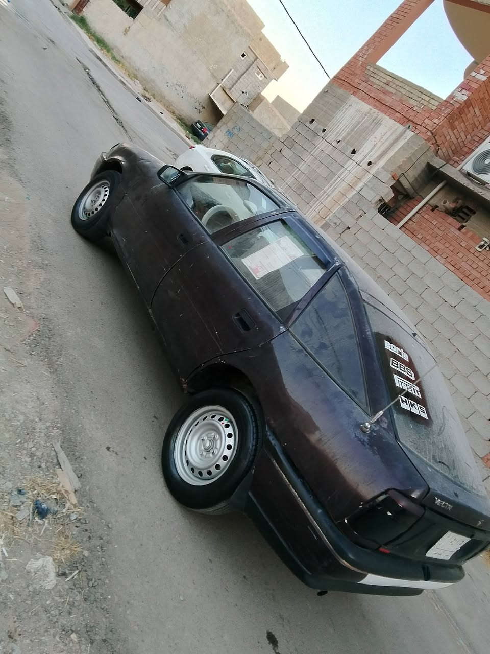 اوبل فيكترا موديل 1992 مكينه 2000 سياره كامله مابيه نقص مكينه خير من الله لاتنقيص ولاتبخير كهربائي كله شغاله تخم تاير جديد السعر 22 وبيه مجال الاستفسار ***********
