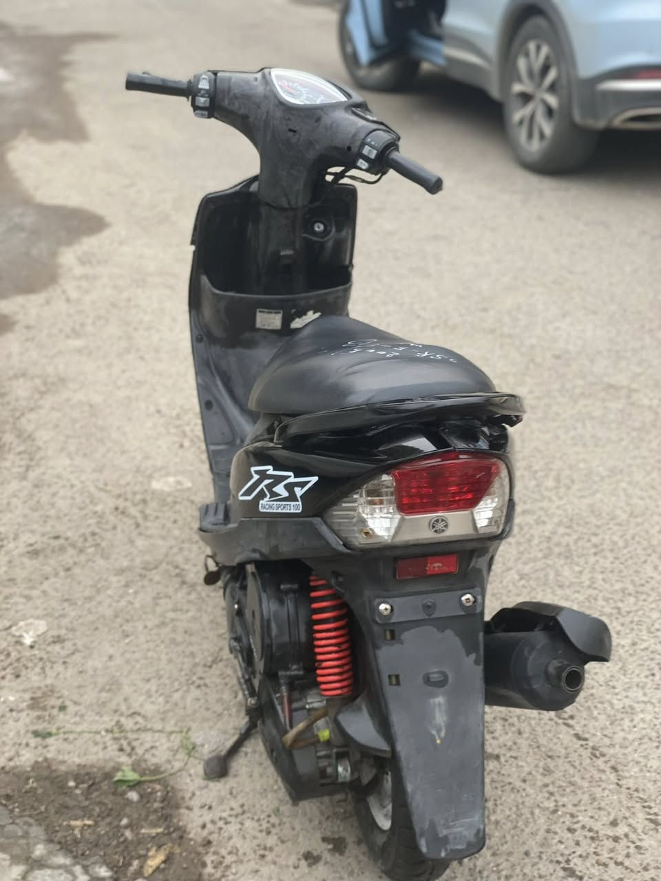 ماكس عدله للبيع كلشي بيها بلادي ماعدا سلف كفرات بيها وياله مشيفه صالنصه FM دراجه نكره سلف بكل وقت مانقصها شي السعر ٦٥٠ وبيها مجال حك الجيه عنواني بغداد الكراده رقمي ***********
