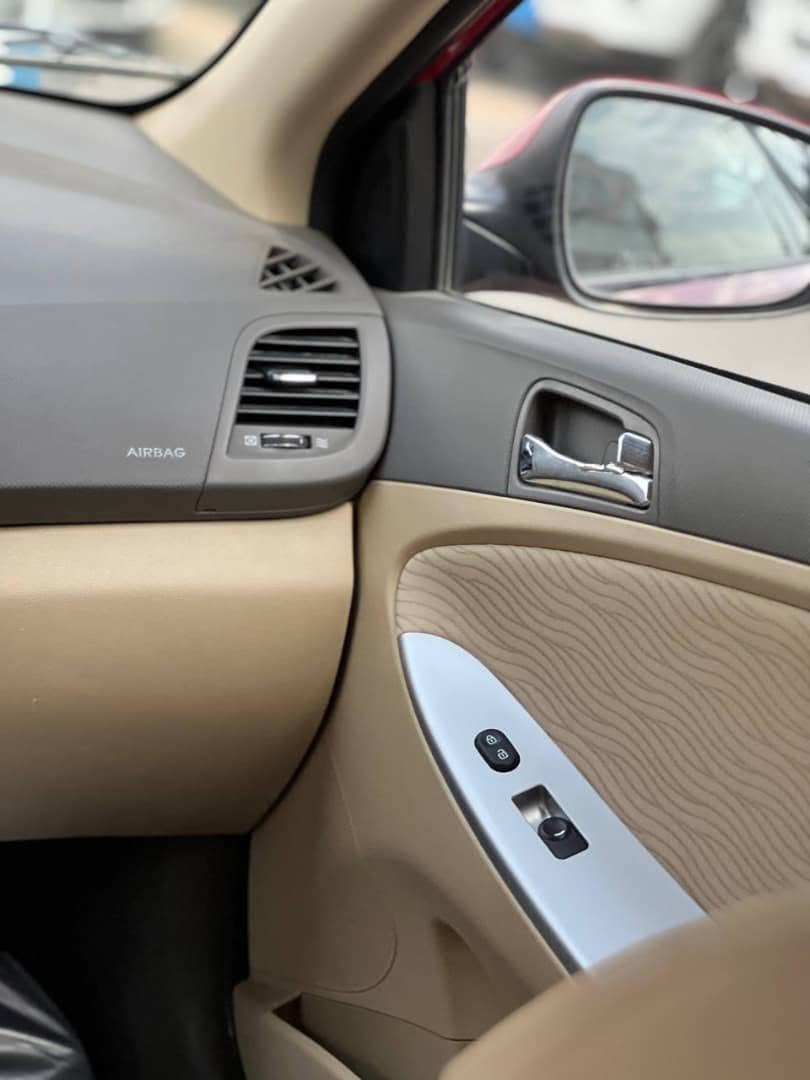🔥🔥 اكسنت 2013... فرصة لن تتكرر! 🔥🔥

🚗 هيونداي اكسنت موديل 2013
❤️ اللون: أحمر
📍 الممشى: 58 ألف فقط
💰 السعر: 5,500 دولار

✅ ممشى قليل جداً
✅ اقتصادية في البنزين
✅ مكينة وقير بحالة ممتازة
✅ جاهزة للاستخدام فوراً
✅ سيارة نظيفة وتستحق المعاينة

🚨 بهذا الممشى والسعر، السيارة تعتبر لقطة حقيقية، والجاد لا يتردد.

📞 للحجز والاستفسار راسلني على الخاص أو اتصل الآن، ومن يسبق يحجز.774503991


**إذا كنت صاحب هذا الإعلان وتريد حذفه لأي سبب، رجاءا أرسل رسالة إلى الدعم الفني**