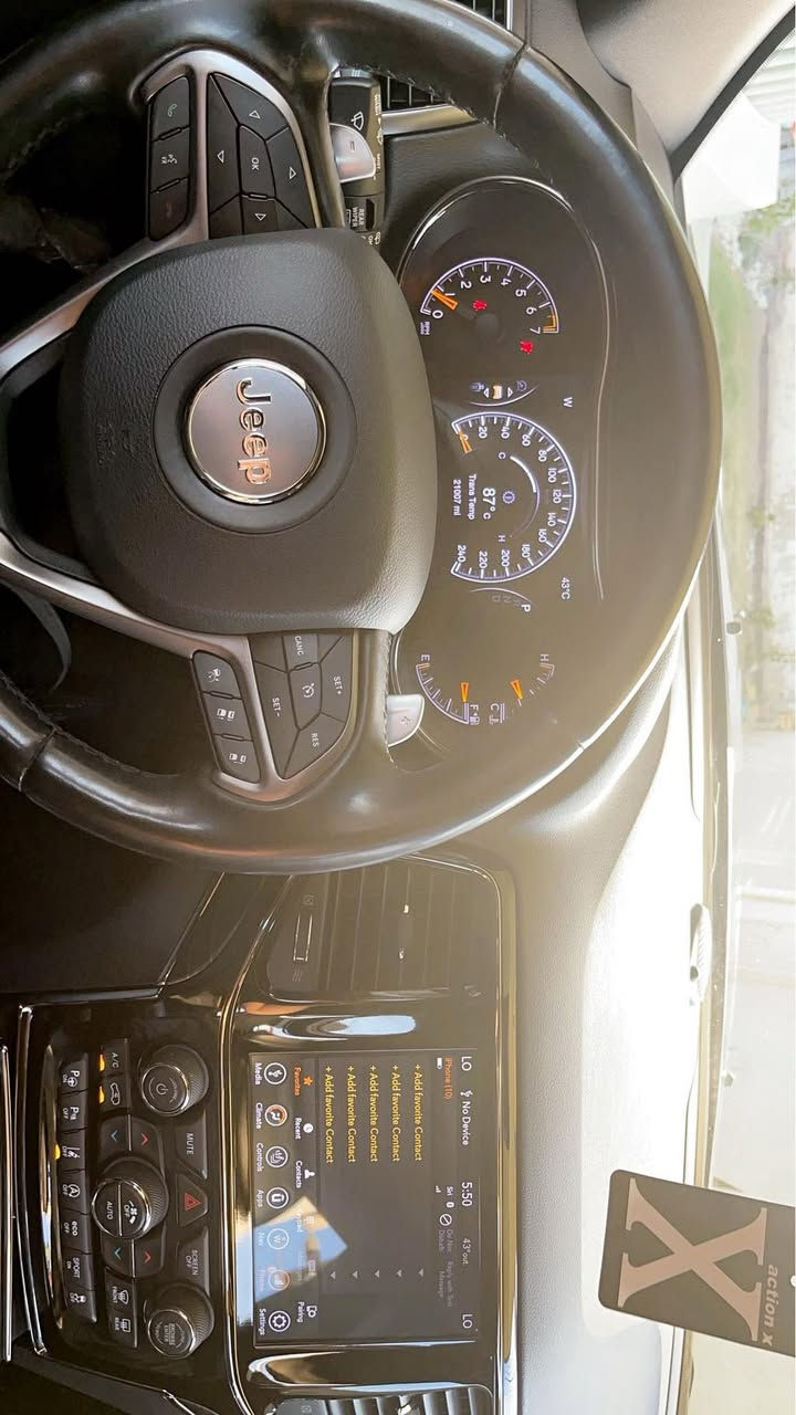 السلام عليكم 
جيب ٢٠٢٠لمتدد x ماشية 62الف مايل 
حادث امريكا بابين مبدلات نفس لون وهنا بالعراق صار بيها حادث بسيط ونصبغ بيها بنيد وربع الجاملغ 
المواصفات ١_بانوراما ٢_رادار امامي ٣_تشغيل عن بعد ٤_تدفئة كشنات ٥_ اوتو بارك 6_ تدفئة كشنات هواي بيها مواصفات بعد السعر ٢٧الف دولار وبيها مجال بسيط 
***********
