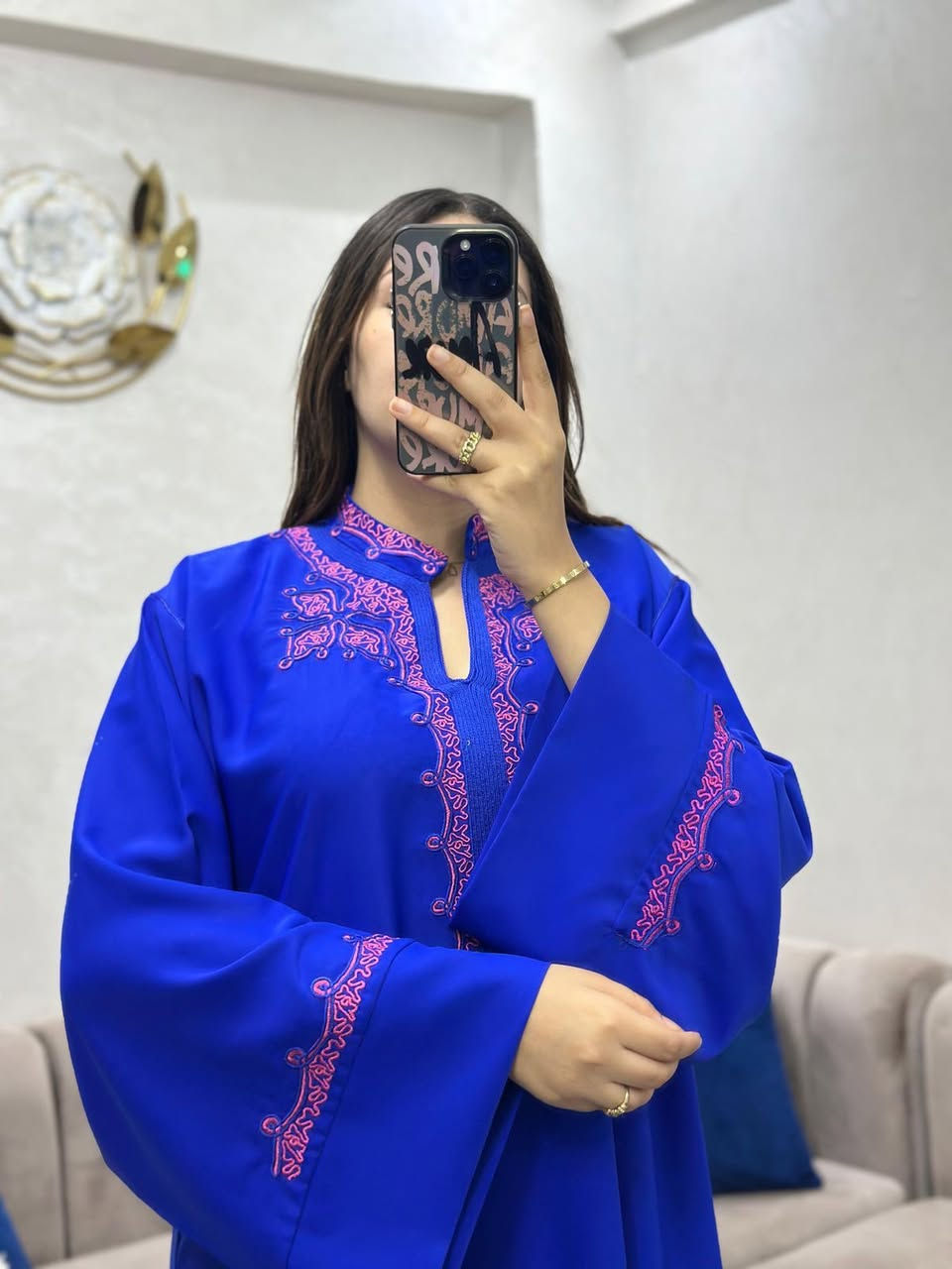 قفطان بالكول اوفيسي
 كريب روزة 
القياس:  l xl xxl xxxl


**إذا كنت صاحب هذا الإعلان وتريد حذفه لأي سبب، رجاءا أرسل رسالة إلى الدعم الفني**