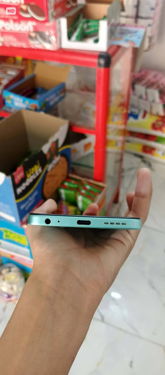 السلام عليكم 
lnfinix HOT 50
الجهاز نضيف حيل فقط بي شخط بالشاشه صغير 
الذاكرة 256
الرام6 
ببجي 60 فريم سلاسه فولل
بدون ملحقات
السعر 180 يرهم مراوس حسب القناعة


**إذا كنت صاحب هذا الإعلان وتريد حذفه لأي سبب، رجاءا أرسل رسالة إلى الدعم الفني**