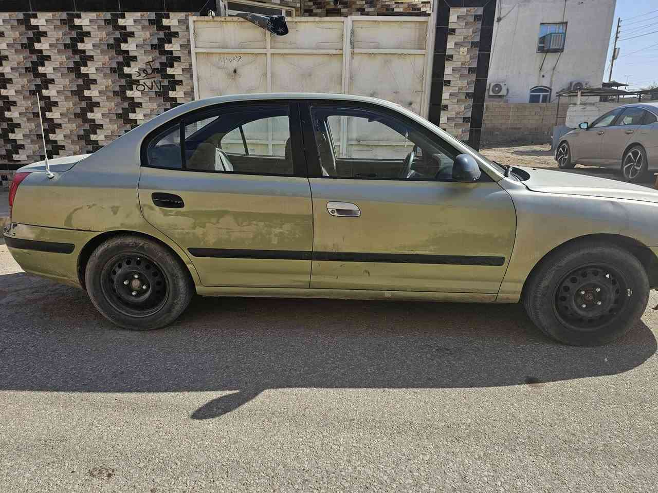 سلام عليكم النتره للبيع موديل ٢٠٠٦ خليجي بدون ضربه بيه نقوصات مكينه ٢٠٠٠ تحتاج صبغ عام سعره ٦٠ وبيه شويه مجال
