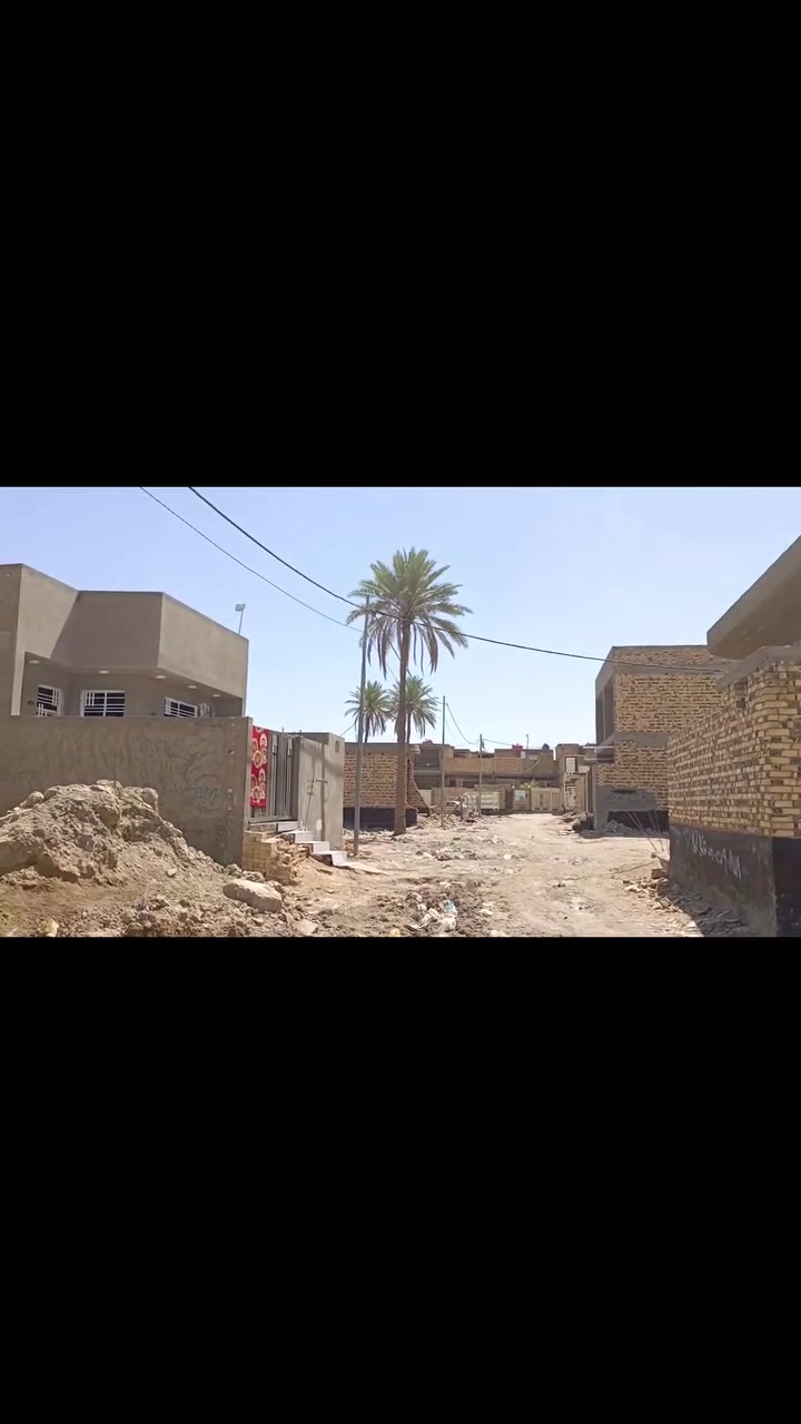 السلام عليكم ورحمه الله وبركاته 
قطعة الارض للبيع مساحه 200متر واجه 10ونزال 20 موقع الارض شارع 80 خلف بانزين خانه اضواء الحلة خدمات ماء كهرباء حي كامل الاستفسار اكثر الاتصال على رقم ***********
