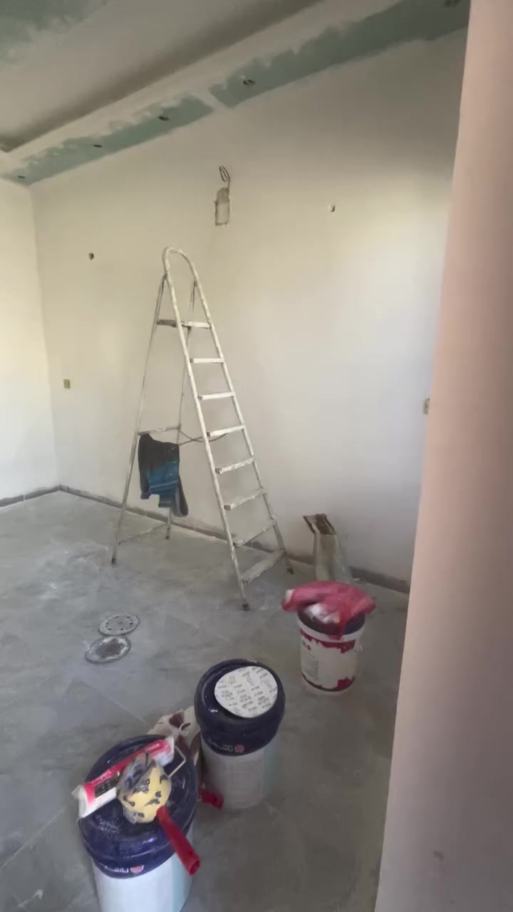 صباغ داخلي وخارجي وطلس عام وصبغ حديد وعمل انواع الديكورات عملنا بغداد فقط ***********
