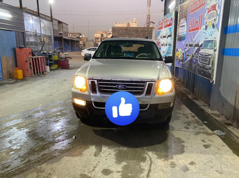فورد اكسبلور 2007 خليجي
7 راكب 

كير ومحرك خير من الله 

بيها منضومة غاز 60 لتر 

السيارة رقم بغداد (رقم قديم)

بيها بارد من عكس لسايق واضح بصورة 

وبيها شخط بلباب وبيها طخه من وره كلهن واضحات بصور 

بيها ملاحضات للاستفسار الاتصال ع رقم 
مكاني بغداد الدورة 

السعر 85 وبيها مجال 

***********
