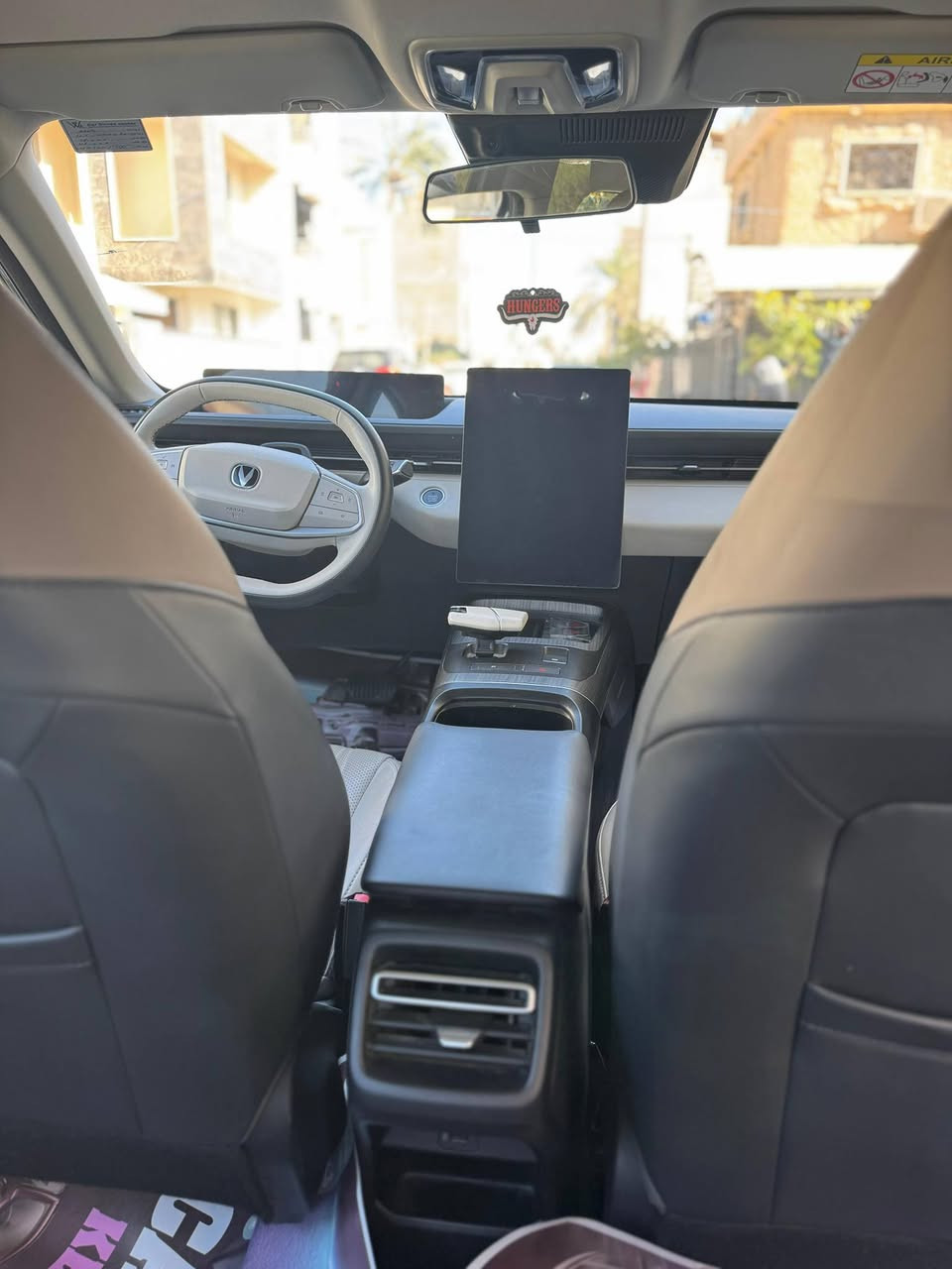 شانجان ايدو بلس 2025
لون رصاصي رقم بغداد بأسمي ماشية 40 الف كيلو فول مواصفات(لامور) محرك ١٥٠٠ تيربو بدون صبغ مكفولة فقط ملاحظات بسيطه 
العنوان :بغداد اليرموك قرب الاربع شوارع 
الرقم: *********** واتس
***********
