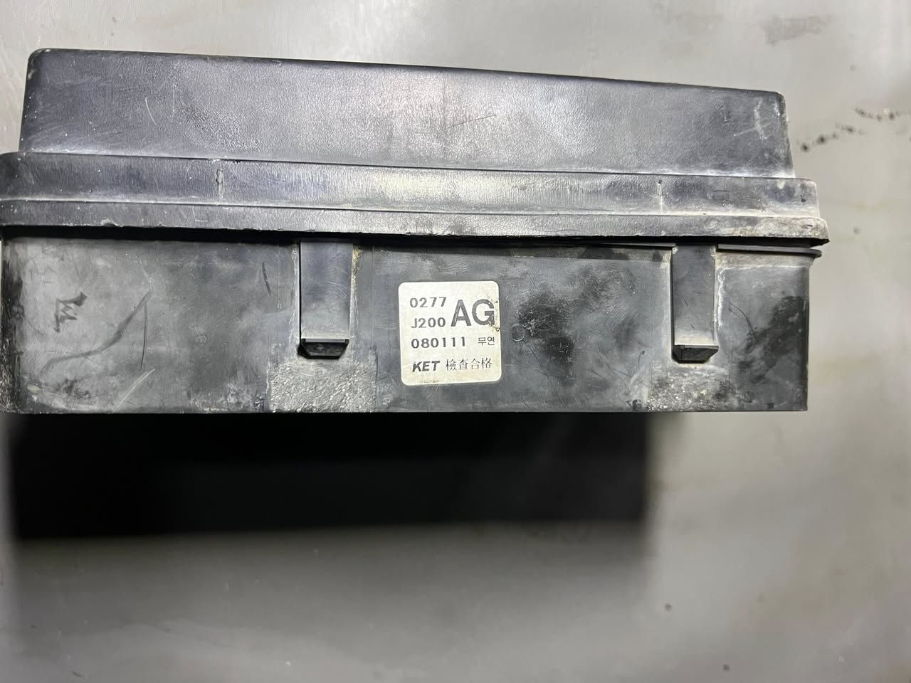 اغراض الي تفيدك يراسلني توصيل جميع المحافضات ٣الاف يدة لايت بس سكنهة ميشتغل كاعدة فيوزات بس مال فيتبم مايعة يسولك بيت مكانهة واشر قبق ولفات اصلي قايش اصلي  حساسات صالنصة اصليات بلكات  اوتماتيك سلف  قاعدة فيت بم طوافك تفصيخ وهية جديدة صيني العلم بدلتهن كلهن وطلع موصوجهة حمادة الساعدي لكة قطع بل حساس مال كرنك. ***********
