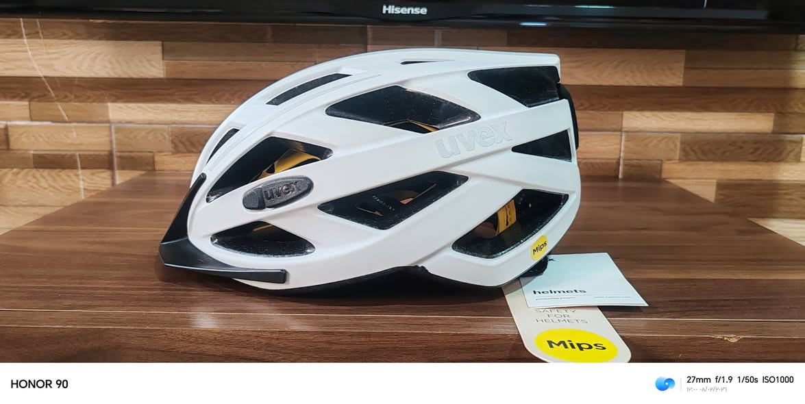 سلام عليكم خوذة المانية ماركة يوفكس جديدة بيها نظام حماية من شركة mips


**إذا كنت صاحب هذا الإعلان وتريد حذفه لأي سبب، رجاءا أرسل رسالة إلى الدعم الفني**