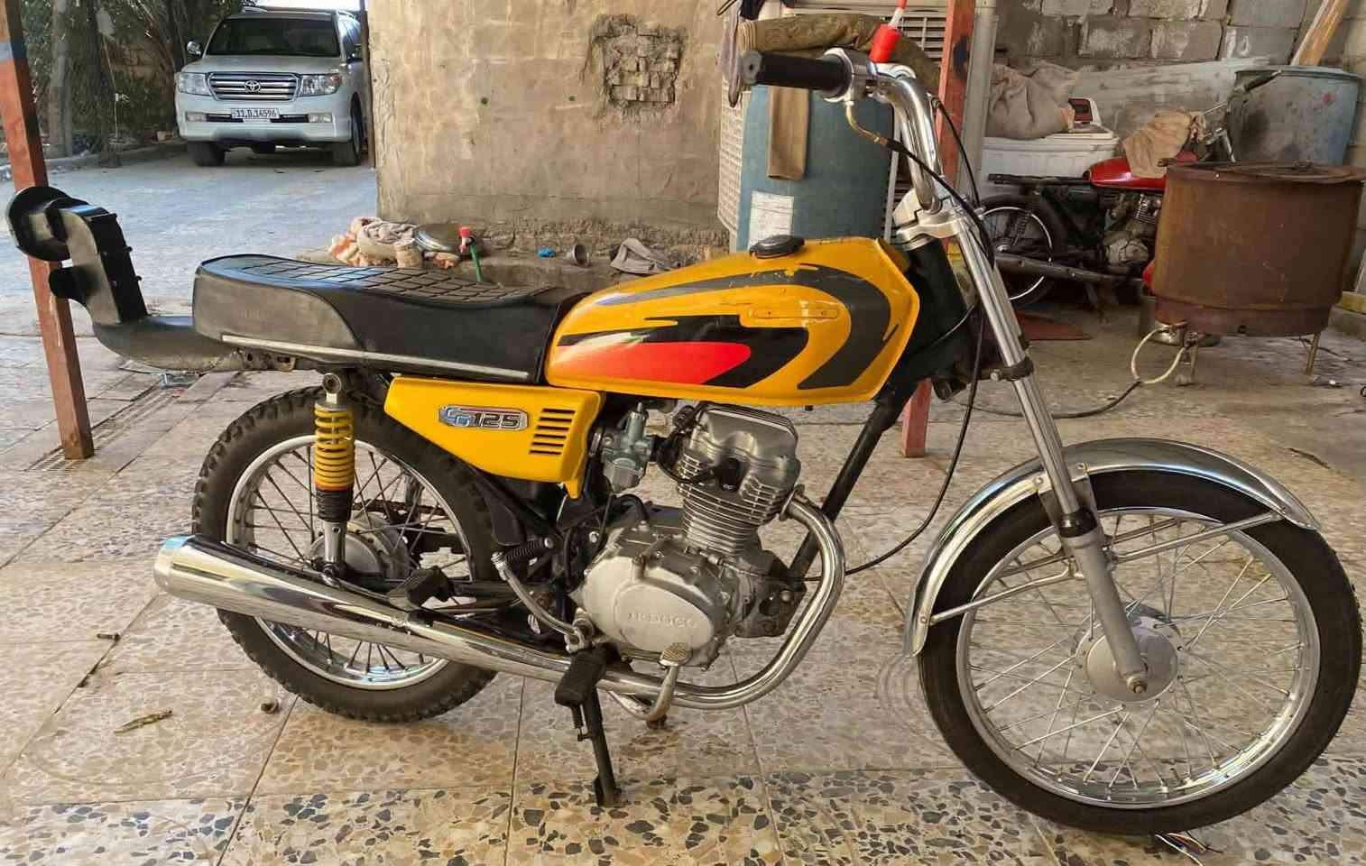 سلام علیکم دراجه ربعه کیر غراضه کله جدد صدر ویل وتایر جدد دراجه مال جناي سعر 325بیهه مجال بصیط ما متواجد خاص ***********
