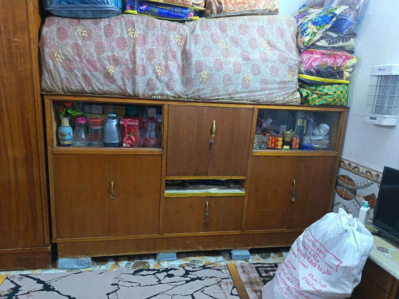 البوفيه 3 متر ب150

ميز تواليت ب60


**إذا كنت صاحب هذا الإعلان وتريد حذفه لأي سبب، رجاءا أرسل رسالة إلى الدعم الفني**