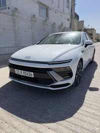 سوناتا موديل 2024 حادثه جاملغ الامامي الايمن ايرباك دركه فقط بدون شاصي...