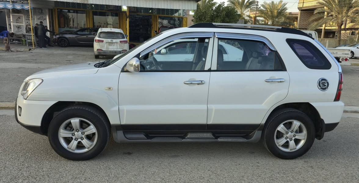 السلام عليكم ورحمة الله وبركاته
#للبيع_كيا_سبورتج_خليجي موديل ٢٠٠٩ رقم انبار صبغ قطعة وقطعة كلير بدون دواخل اثر شخط السيارة جاهزه الحمدلله محرك اربع سلندر ٢٠٠٠ كير اوتو تبريد شغال تدفئة كشنات حساسات خلفية
#السعر ( ١١٥ ) $ 
#مكاني الانبار / هيت للاستفسار ***********
