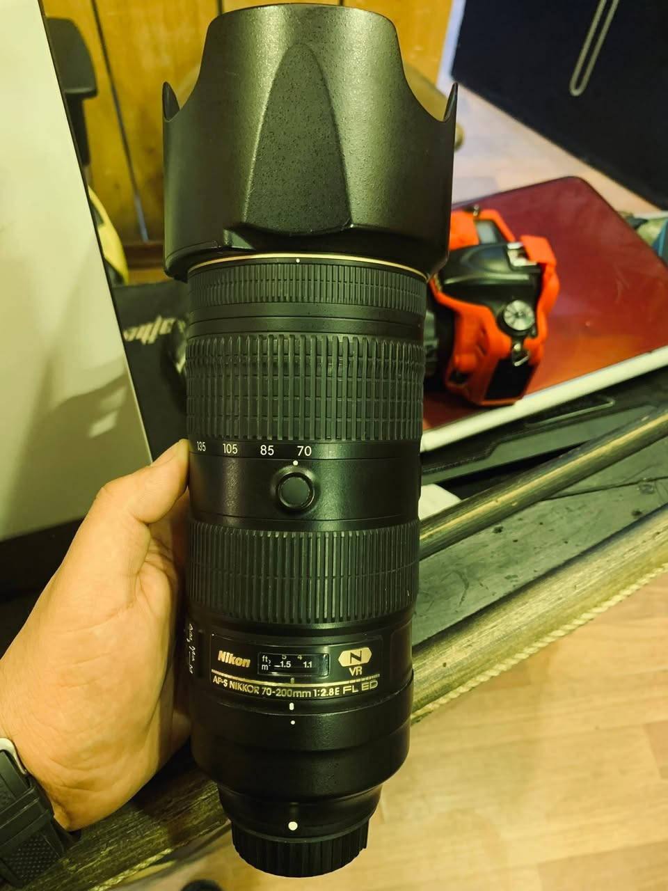 كامره نيكون D750+ عدسة 24-120 + عدسة 70-200نيكون نانوكرستال الاصدار الجديد + اضاءه كوداكس AD 600 pro
مع حساس تريكر
مع سوفت بوكس كبير 
مع ستاند
الغراض كلش نضيفة وع ايدي مامتعوبات كلهن تجي وتشوف بعينك 
للاستفسار الاتصال *********** مكاني ميسان العماره يوجد توصيل لجميع محافظات العراق
