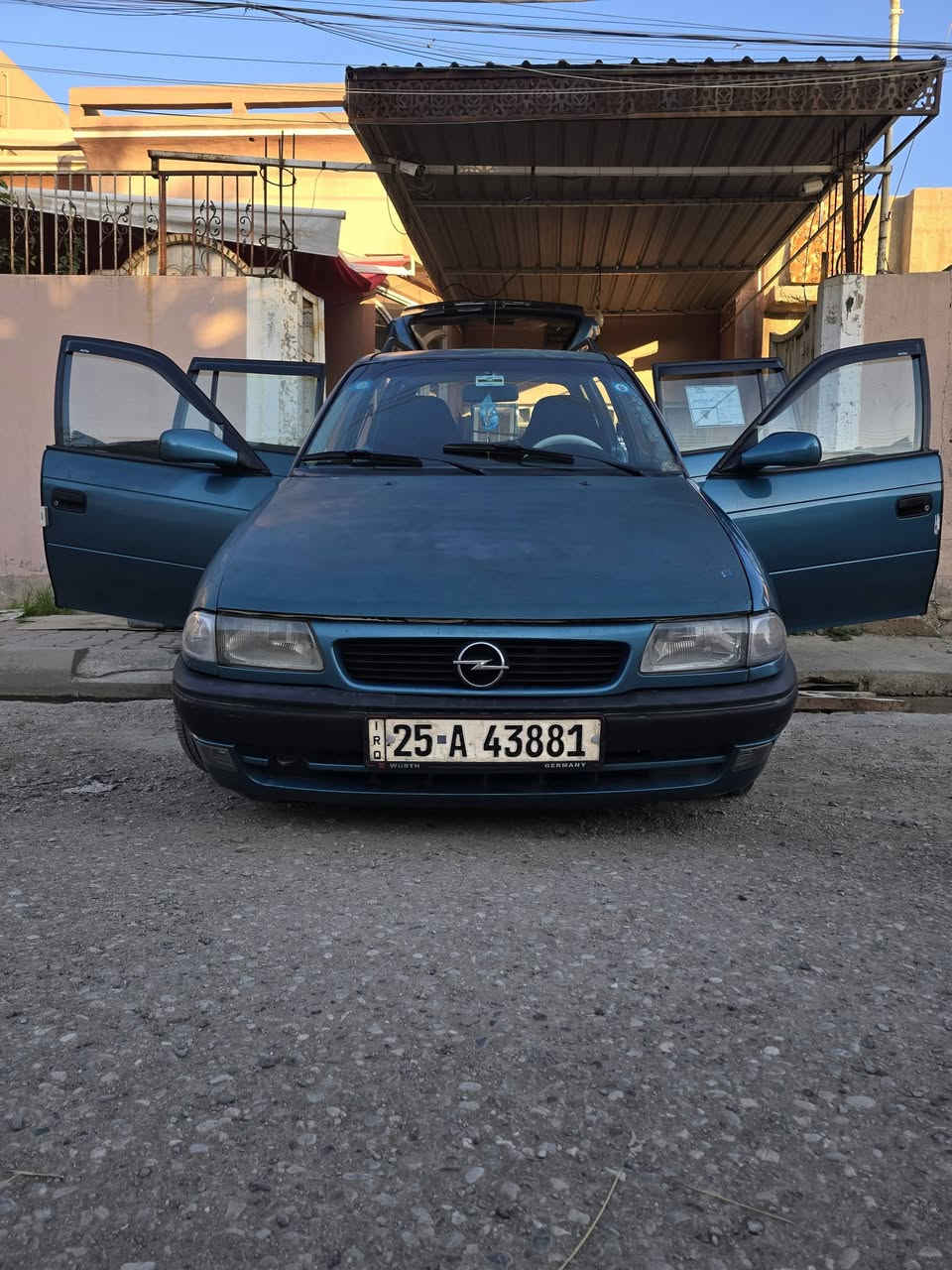 أوبل أسترا ستيشن موديل 1992  {أوتوماتيك} محرك18 رقم كركوك مشروع وطني 2029 والهزه هم جديده
سنوية بأسمي أني صاحبها الشرعي 
كير- ومحرك مكفول وبالشرط لا صرف ولا بخار 
السيارة صبغ عام 
صدر/ حدادية /تدفئة /دواخل فول نظيف 
السعر/49 ورقة وبي مجال
رقم هاتف/***********
عنوان/كركوك
