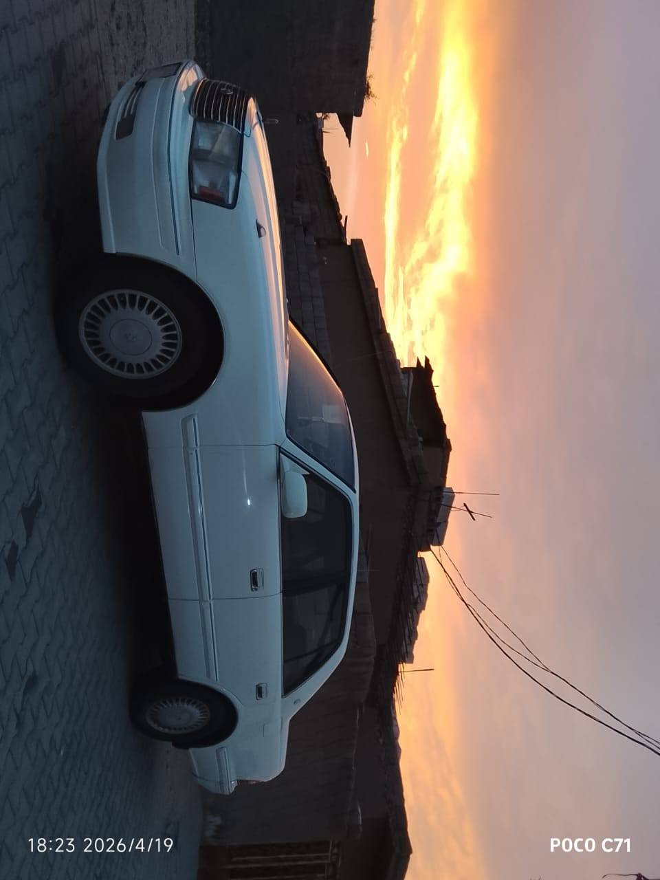 السلام عليكم راس الثور للبيع يسرا بلاد موديل 99 سنويه لل 27 محرك وگير 3000فيفيتي مصبوغ جماليه ***********
