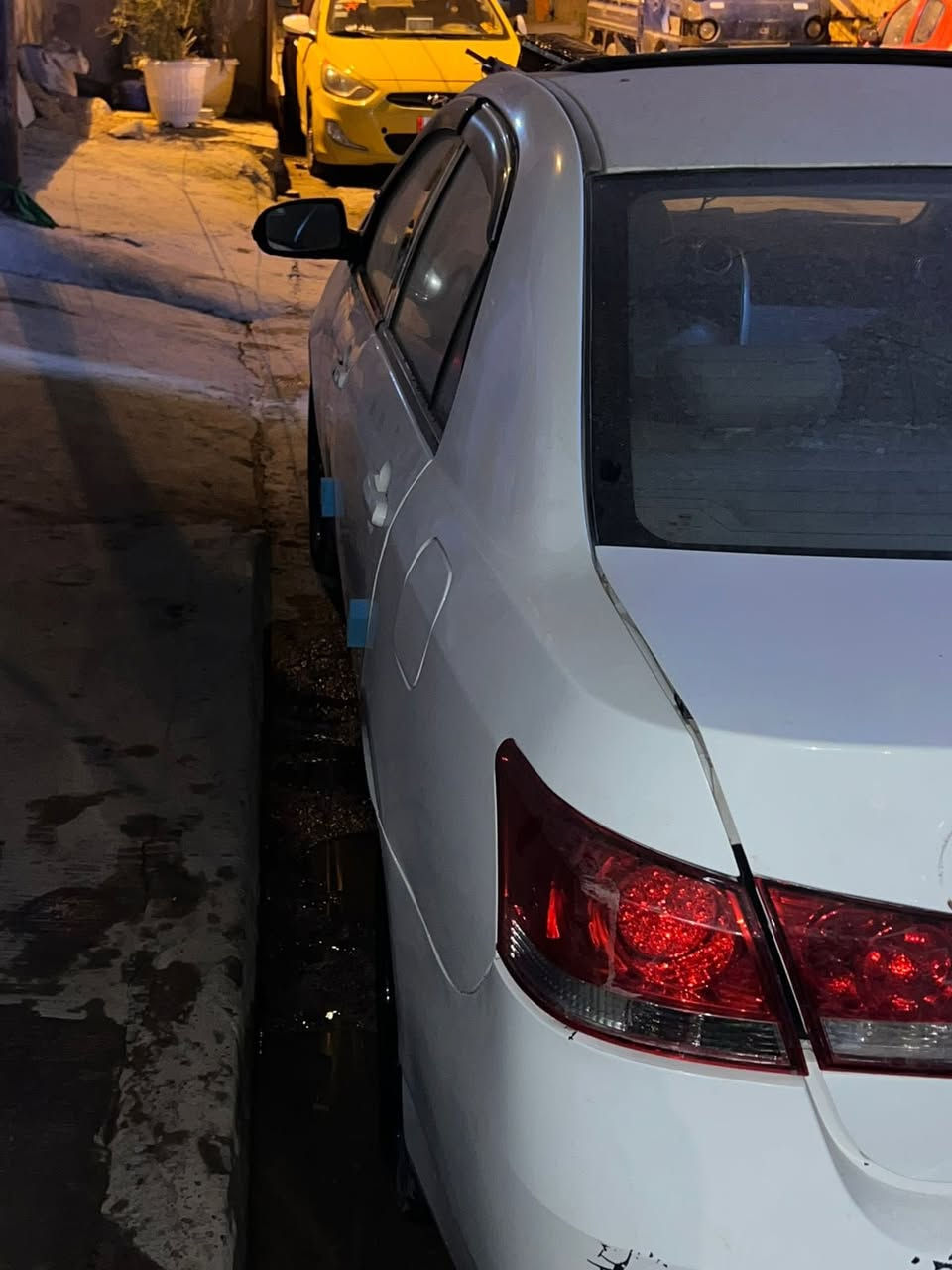 سلام عليكم بي وايدي للبيع موديل 2015 بس كير كايم السياره مصبوغه حزام للجمالية ضربتها بجم العنوان ام الكبر  *********** $38
