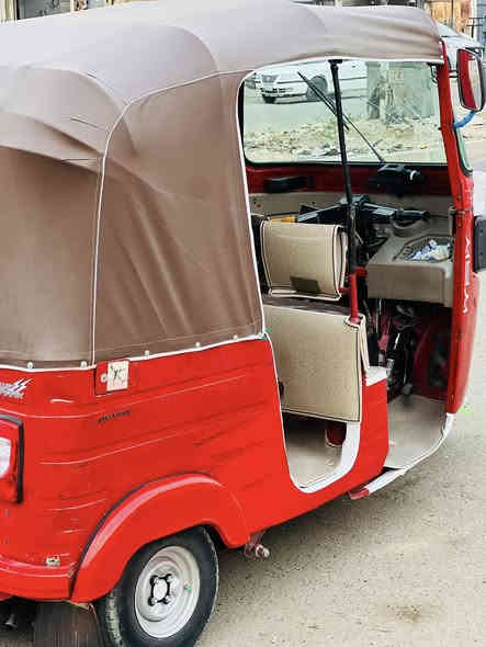 تكتك البيع 18 مكفول. وكيل. سيد خلدون. شهر 12  مكان المجر.  سعر. 3900  بي مجل.     ***********🤏👍
