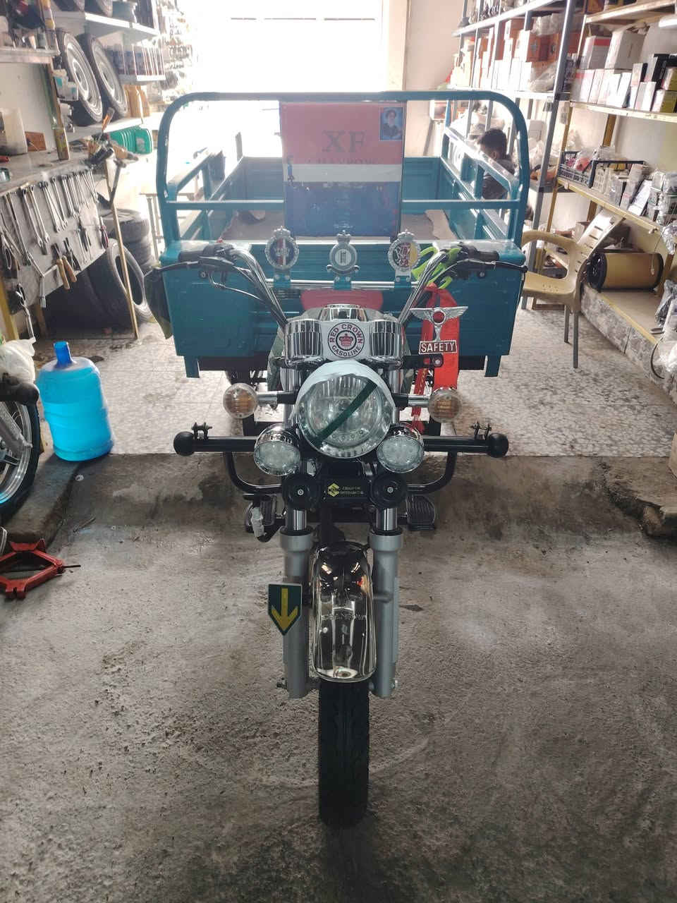 سلام عليكم 
للبيع 25 جاهزه جديده جيس ومجبزه للاخير معايزه برغي الشراي يتصل وتدلل ***********
