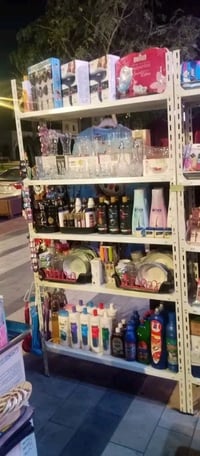 السلام عليکم من رخصة الادمن يوجد غراض للبيع  الحجز على ويتساب وماسنجر ...