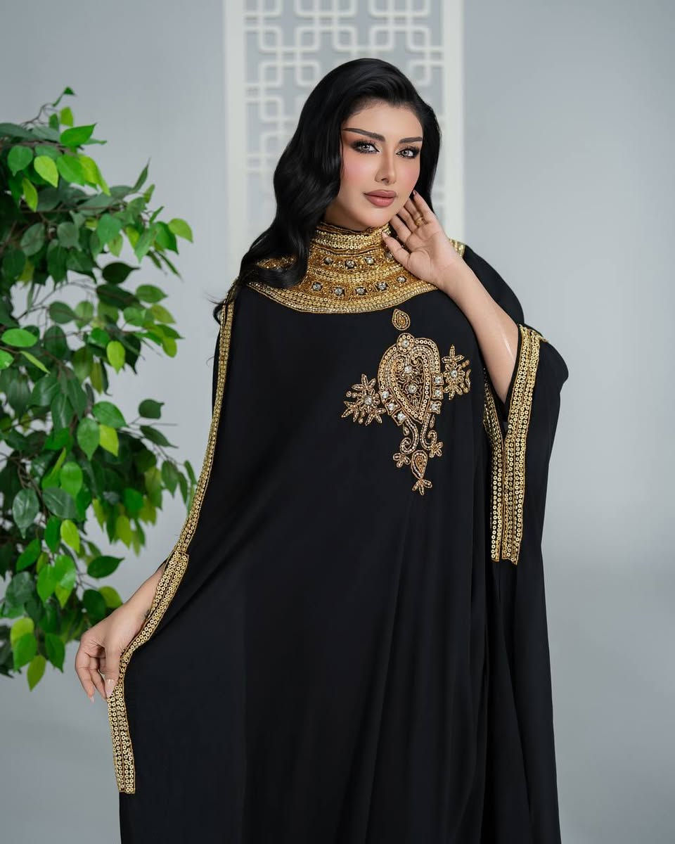 『 بـسم الله تــوكــلــنــا عــلــى الله 』
👗 ⌯ تفاصيل الموديل:
✧ بشت مع فستان  
    شُغــل يــدوي 

✨ ⌯ القطعة أصلية –  ✅✅

🎨 ⌯ الألوان: حَــسَــب الــصــور
📏 ⌯ المقاس: فري سايز

💵 ⌯ السعر:  70الف


**إذا كنت صاحب هذا الإعلان وتريد حذفه لأي سبب، رجاءا أرسل رسالة إلى الدعم الفني**