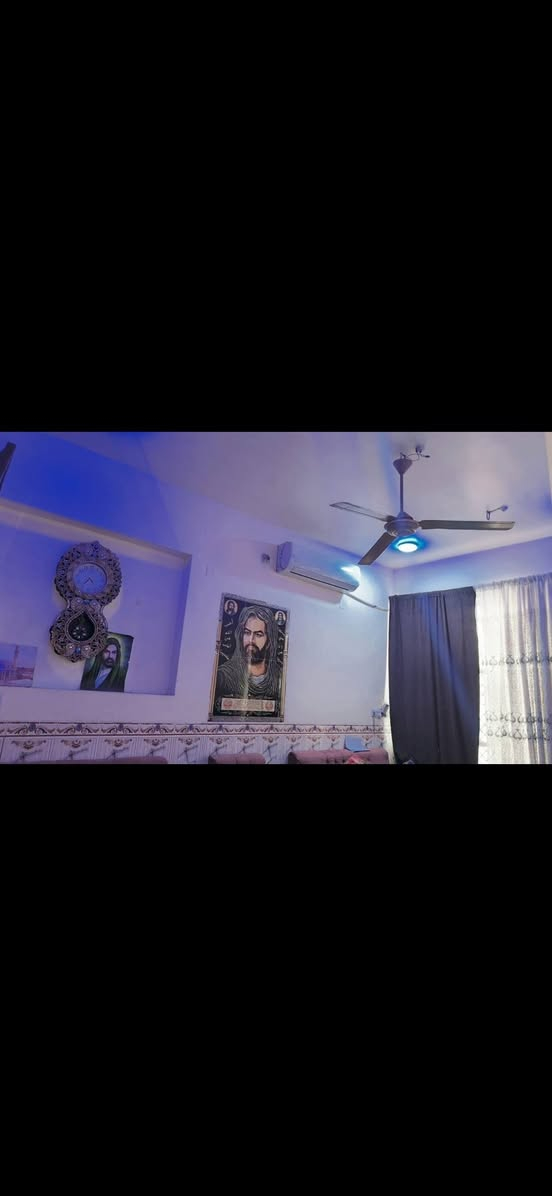 بيت للبيع مساحة 100
طابو قرب جامع قمر بني هاشم
***********
